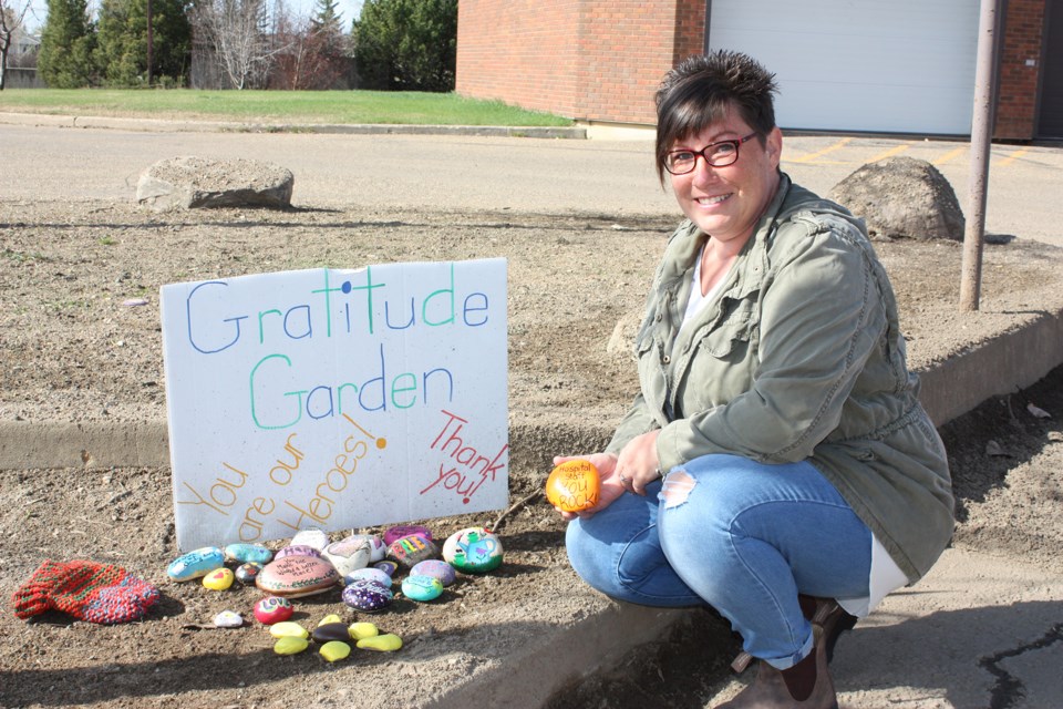 Residents around Athabasca are letting their creativity shine through while also expressing their thanks to doctors, nurses and all healthcare staff for the work they’re doing, especially during the COVID-19 pandemic. Stacee Taylor, a member of the Athabasca Rocks Facebook group, started filling in a “gratitude garden” at the Athabasca Healthcare Centre May 6 with colourfully-painted rocks and she hopes others will contribute to the garden to show their thanks. 