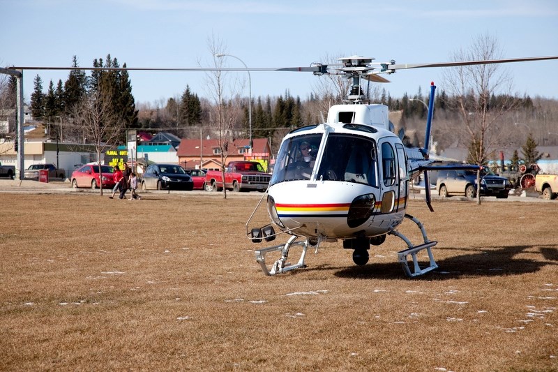 Update: Helicopter lands on Town Common looking for missing person ...