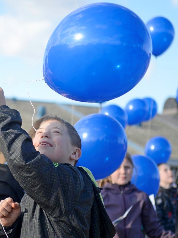 Whispering Hills Primary School (WHPS) held a Buddy Walk coordinated by the Athabasca Blue Genes Foundation to raise awareness for people with Down syndrome last Friday. WHPS 