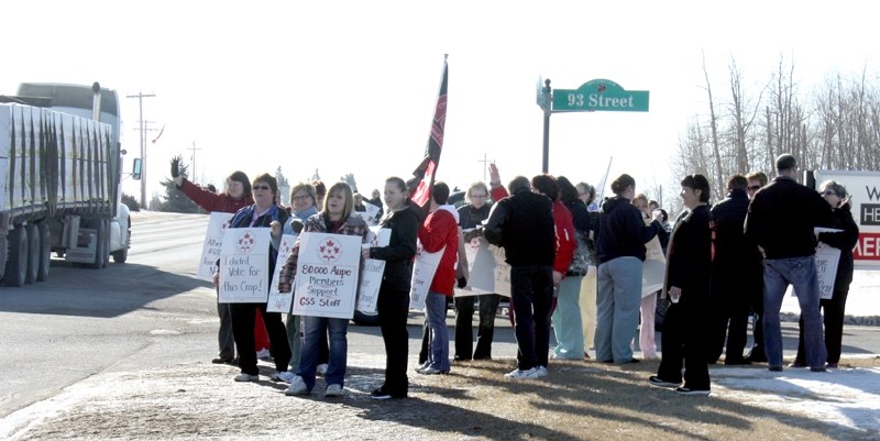 Support staff workers from the Westlock hospital have reached a tentative agreement with Alberta Health Services on a new contract, which is expected to be ratified April 25.