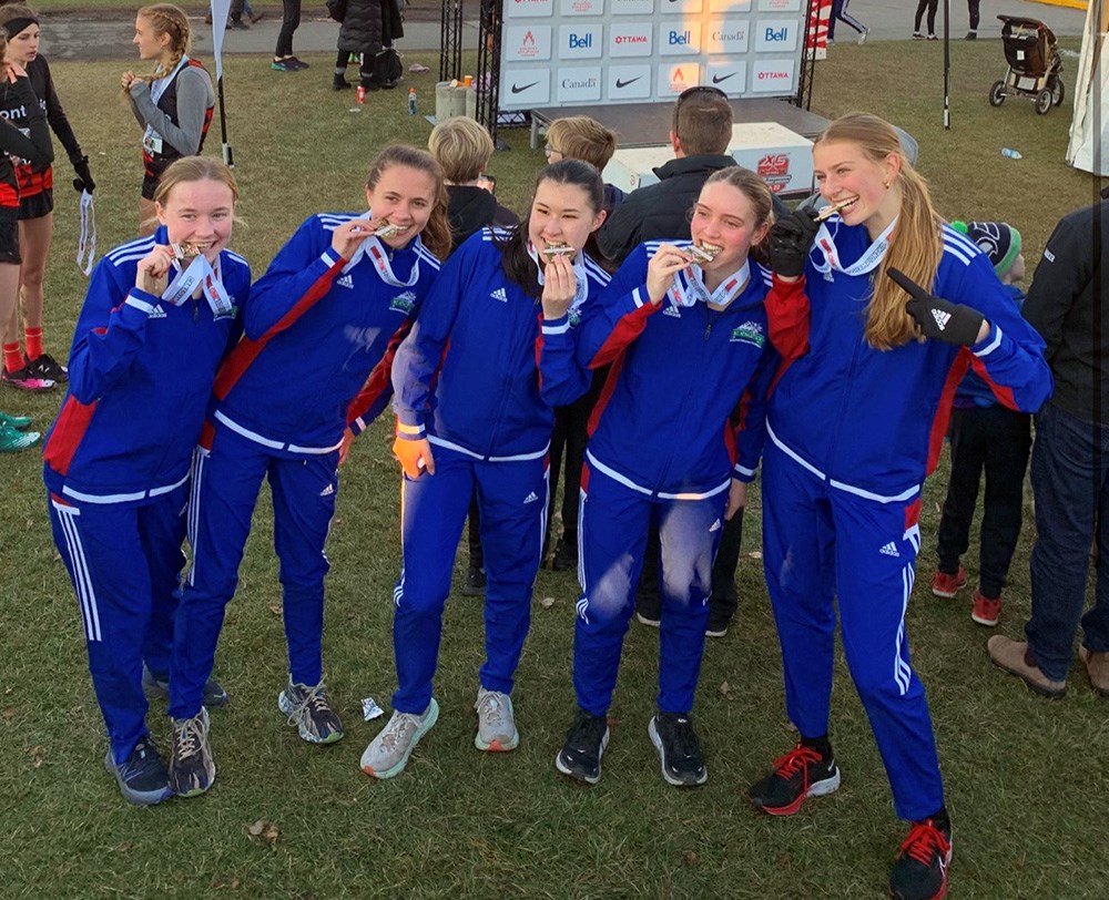 coquitlam-cross-country-runners-push-b-c-to-gold-at-nationals-tri