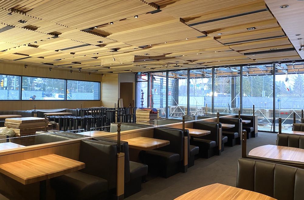 https://www.vmcdn.ca/f/files/tricitynews/images/tricitynews/cactus-club-coquitlam-dining-room.jpg