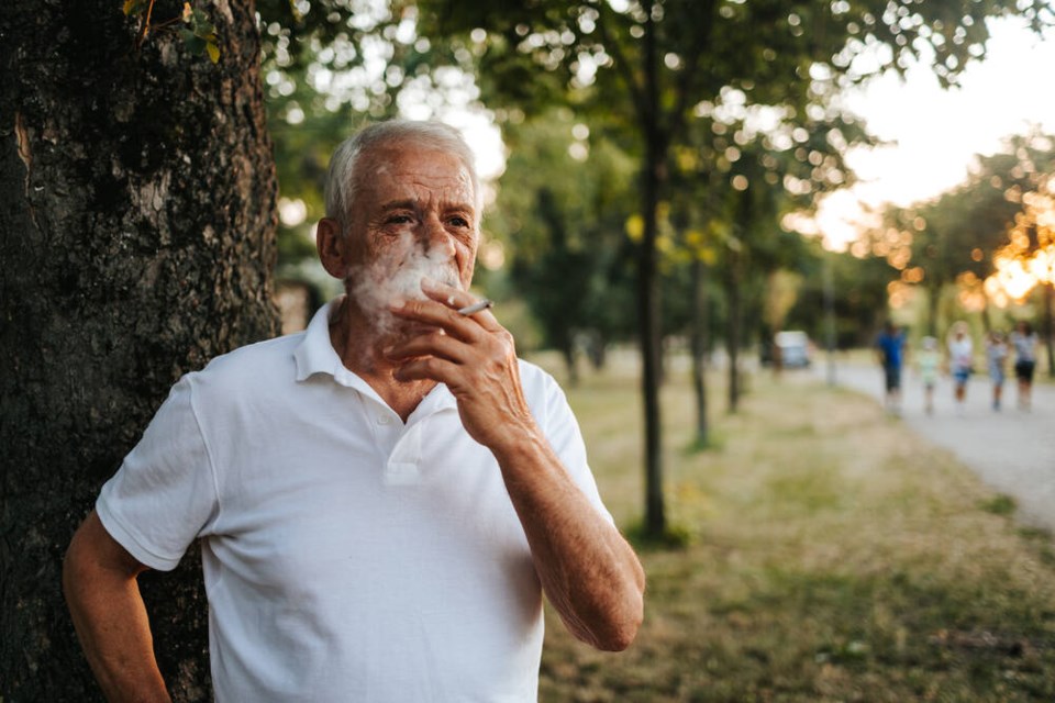 web1_tcn-20230621-smoking-in-parks