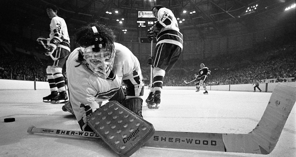 Vintage Pavel Bure 96 Vancouver Canucks Starter NHL Jersey 