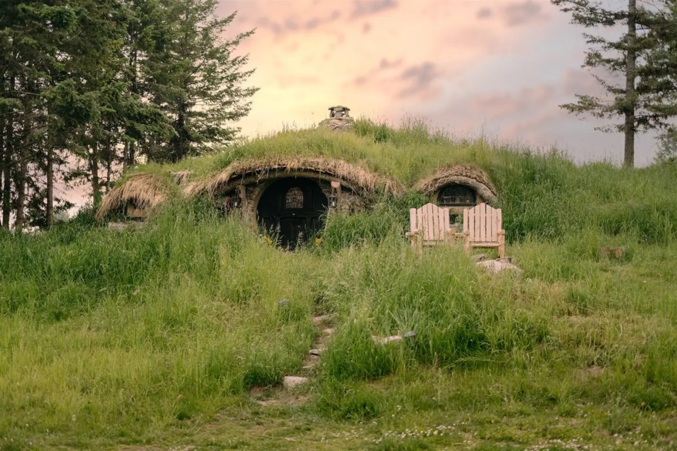 A hobbit-inspired house that would fit in the "Lord of the Rings" and Middle Earth is up for sale in southern B.C.