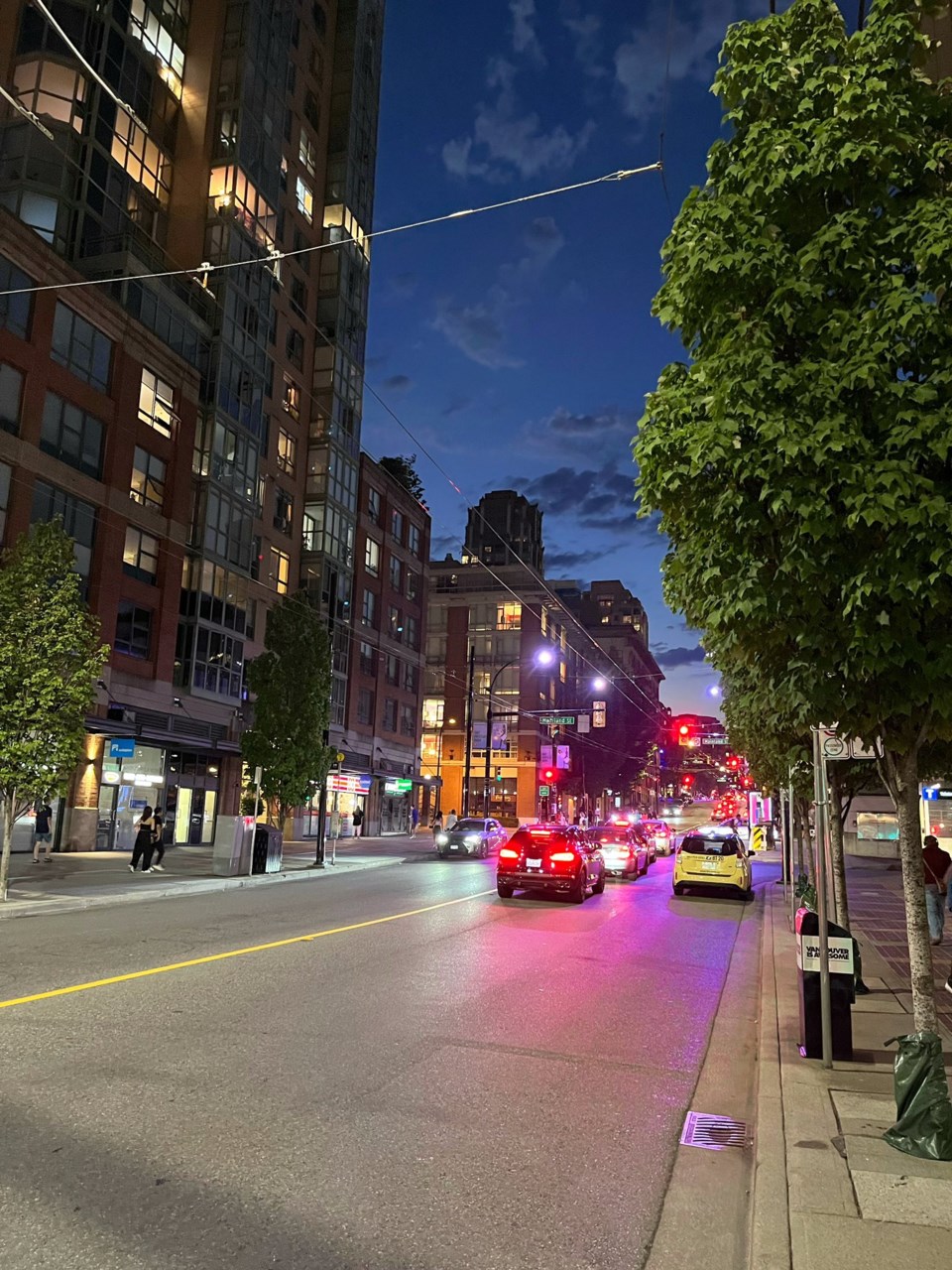 Why Are Vancouver Streetlights Still Turning Purple Vancouver Is Awesome   Purple Street Lights ;w=960