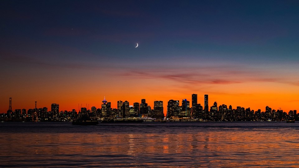 vancouver-twilight-7479665_1280