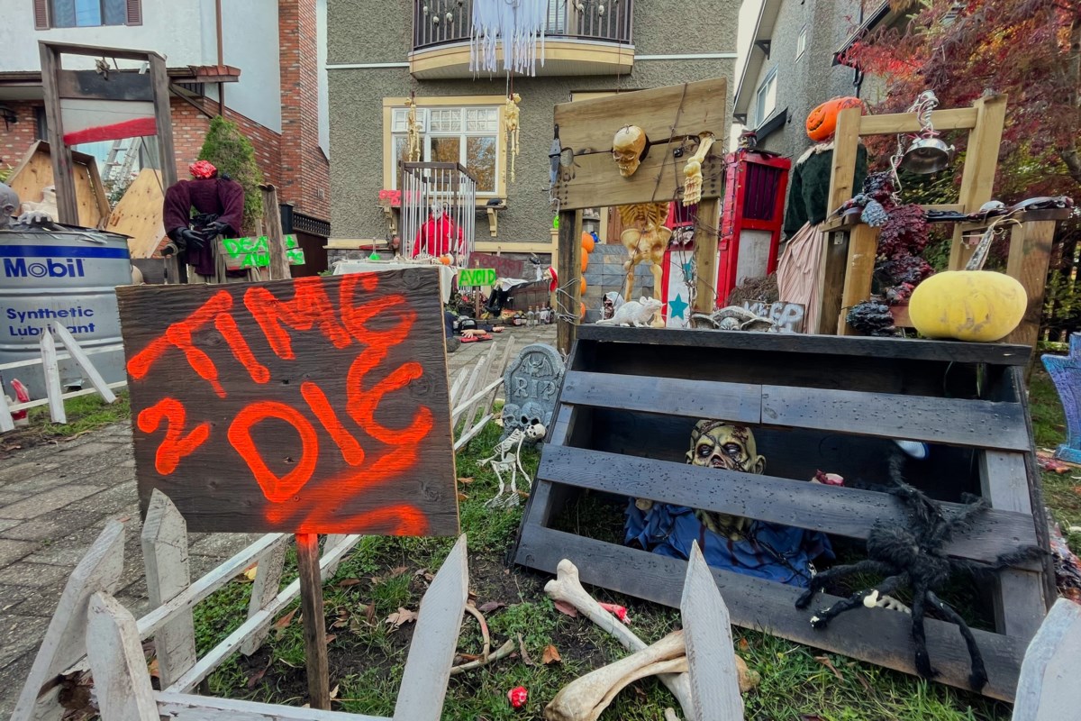 Video Are these the best Halloween decorations in Vancouver