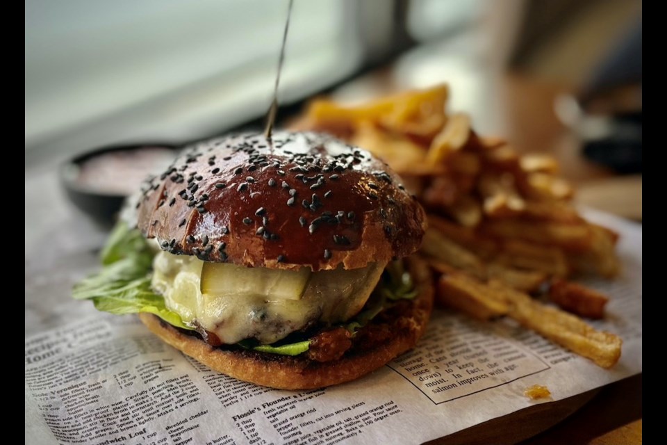 Seraphina is a new "premium casual" modern European meets Pacific Northwest restaurant in downtown Vancouver. Talented local chef Rory Byrne is behind a menu of great dishes, including the more pub-style burger, served on a house-made "beer bun" with fries and a house-made ketchup.