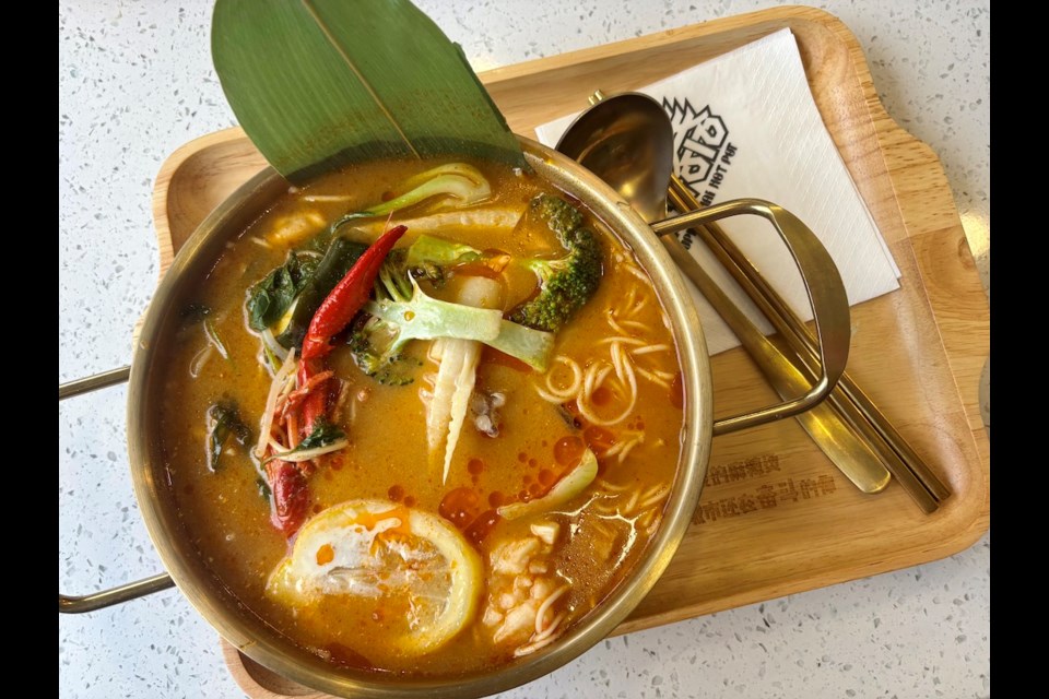 Super Thai Hot Pot has its first 鶹ýӳlocation on Kingsway. The self-serve hot pot brand specializes in Thai-style Tom Yum broth and bowls are serve-yourself ingredients and pay-by-weight.