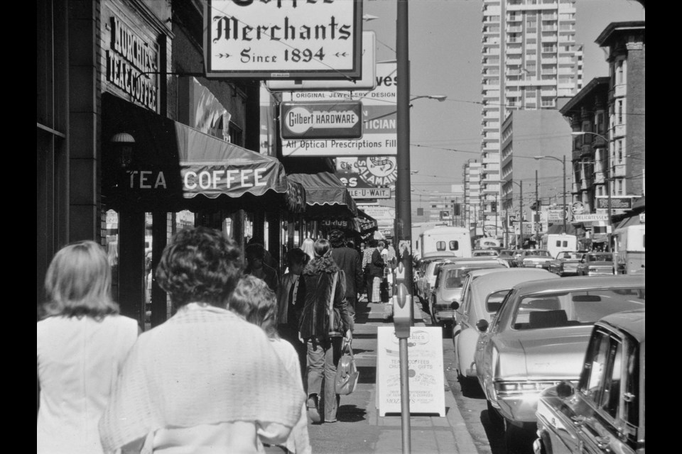 TBT: Storefronts on 1000 block Robson Street, c.1972–1974 and