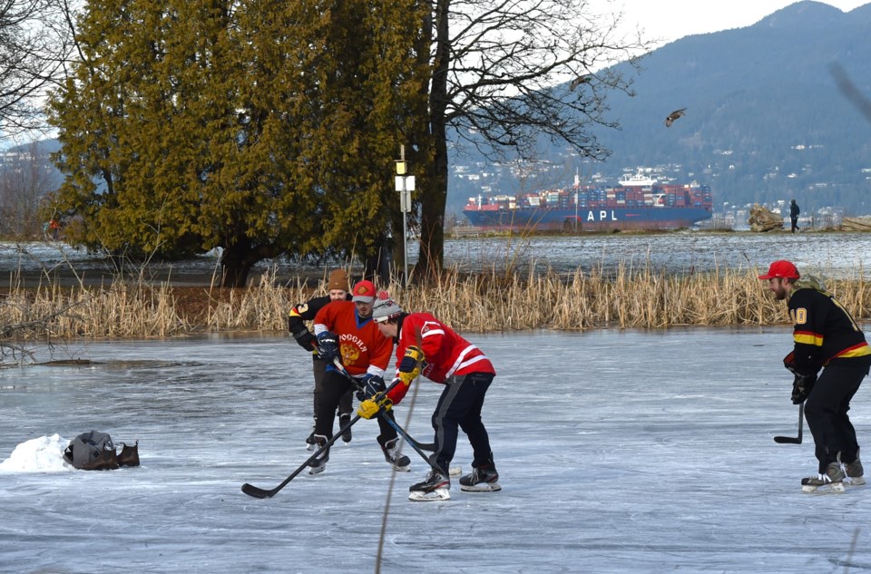 ice-hockey-in-kitsilano8