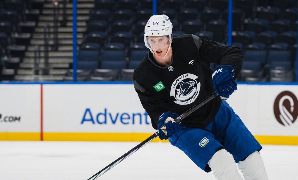 myers-tbl-canucks-practice