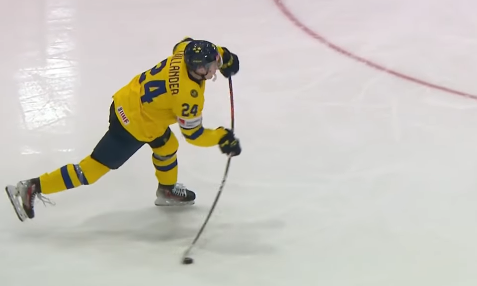 willander-shot-sweden-vs-switzerland-2025-iihf-world-junior-championship