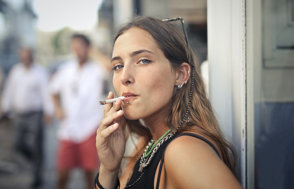 woman-smoking-weed-street