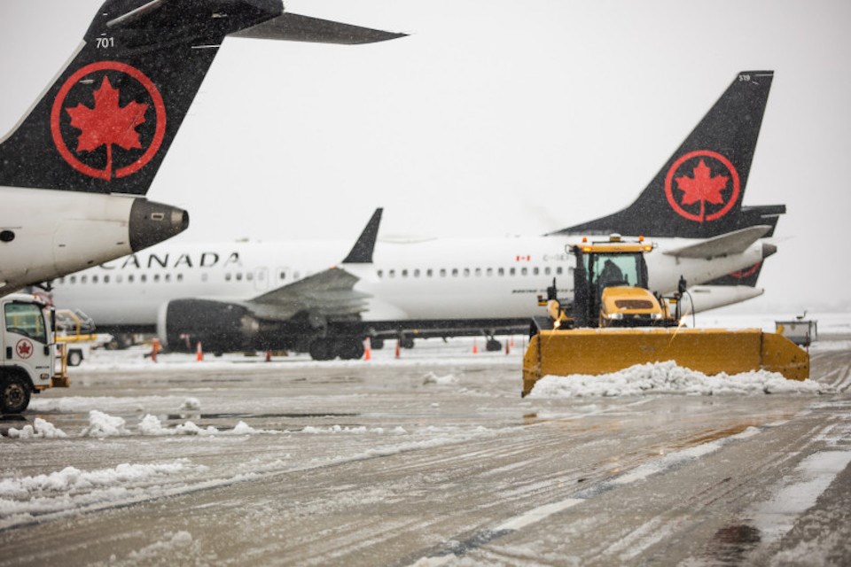 air-canada-plane-vancouver-weather-flights-cancelled-february-2025