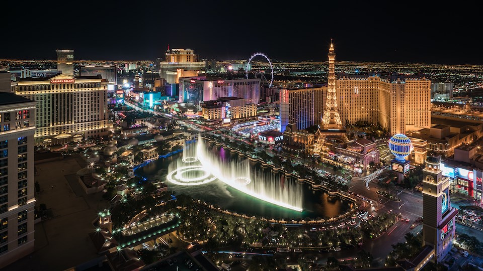 Fly Vancouver to Las Vegas with 3 nights hotel for only $380 - Vancouver Is  Awesome