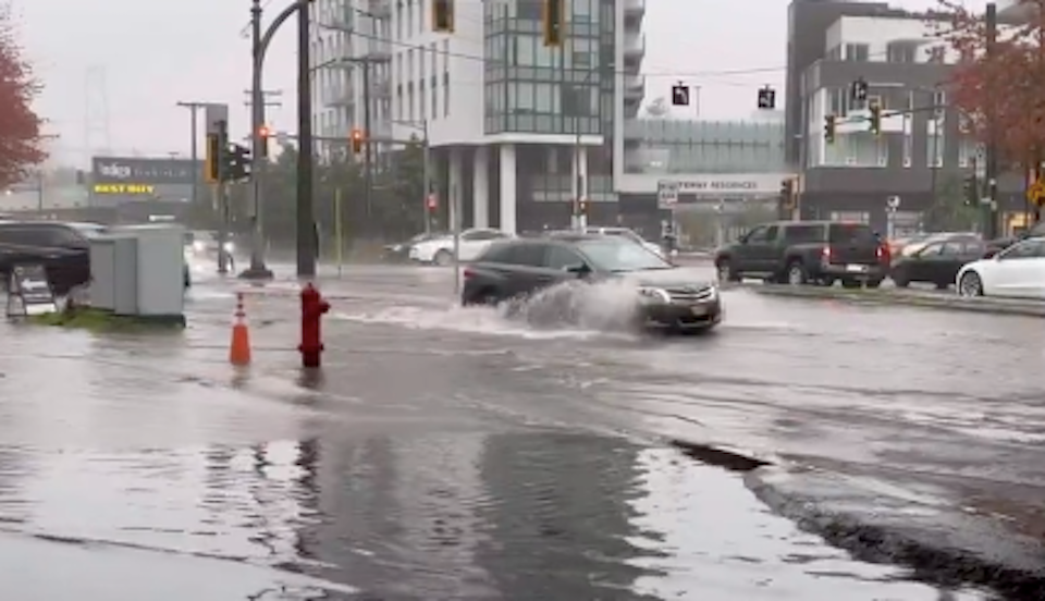 Vancouver weather: More heavy rain, flooding possible Sunday - Richmond ...