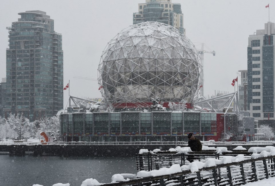 vancouver-snow-scienceworld-view