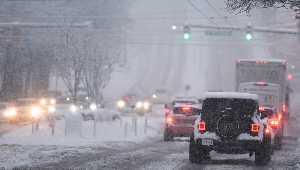 vancouver-snow-storm-traffic-road-busy