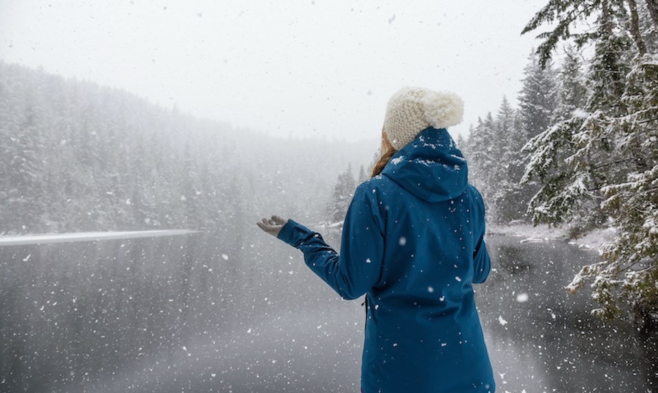 温哥华天气：零下温度、雷声和飘雪