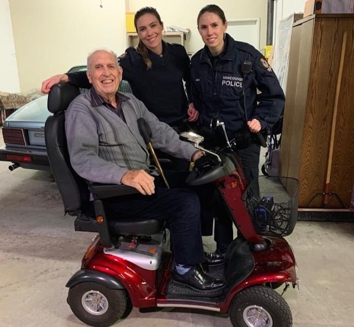  鶹ýӳpolice officers this week reunited a West 鶹ýӳair force veteran with his stolen scooter. Photo courtesy 鶹ýӳPolice Department