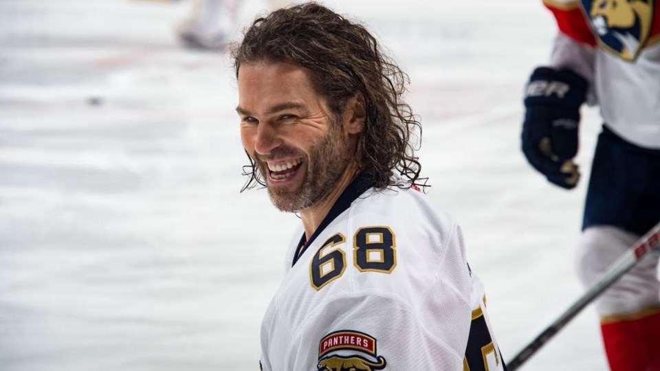 Jaromir Jagr's not done yet, inks one-year deal with Panthers - The Hockey  News