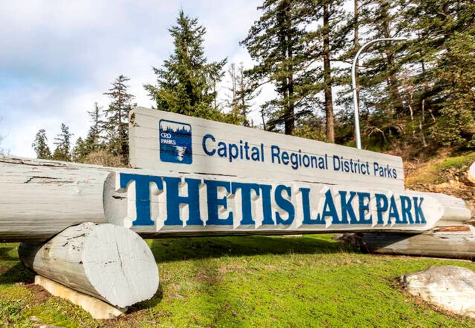 thetis-lake-park-sign-generic