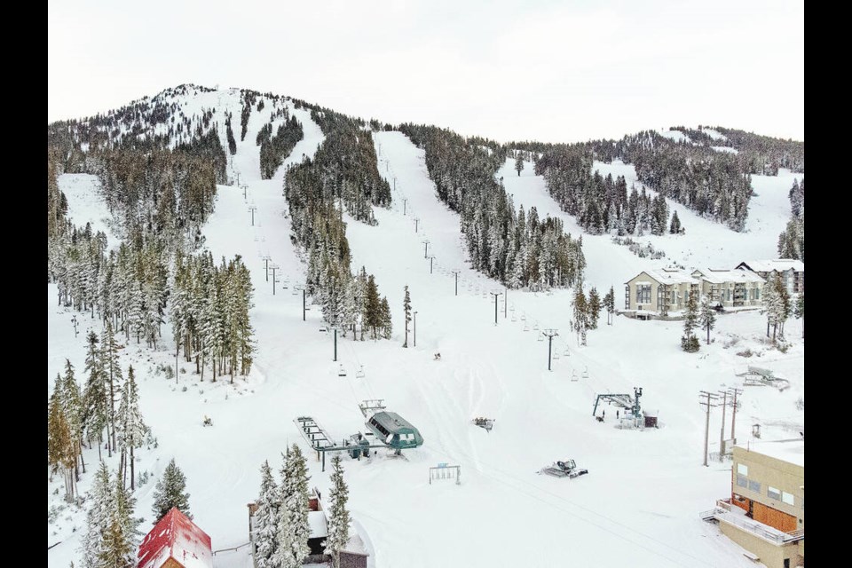 Mount Washington resort this week. The most recent storm dropped 13 centimetres on the mountain, creating a snow base of 43 centimetres as of Wednesday afternoon. MOUNT WASHINGTON ALPINE RESORT&lt;sup&gt;&lt;/sup&gt; Mount Washington Alpine Resort on December 7, 2021. Credit: Mount Washington Alpine Resort 