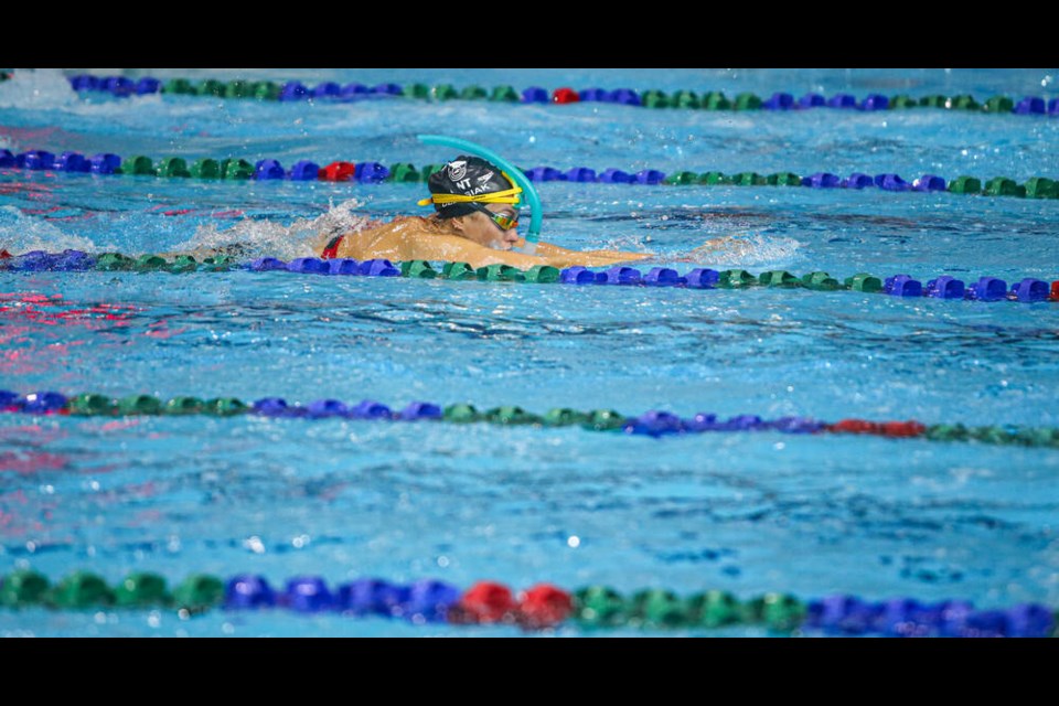 Penny Oleksiak swims during a practice session of the Canadian swimming championships at Saanich Commonweatlth Place on Monday, April 4, 2022. ADRIAN LAM, TIMES COLONIST