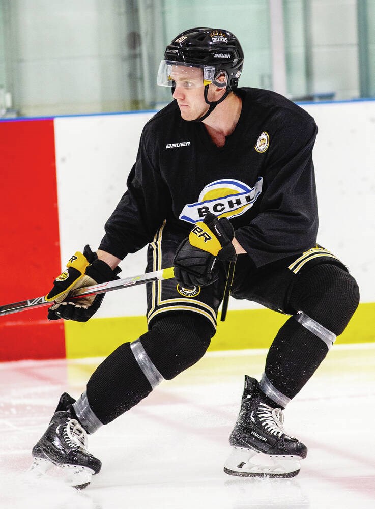 Victoria Grizzlies recruit two starry 16-year-olds who chose BCHL