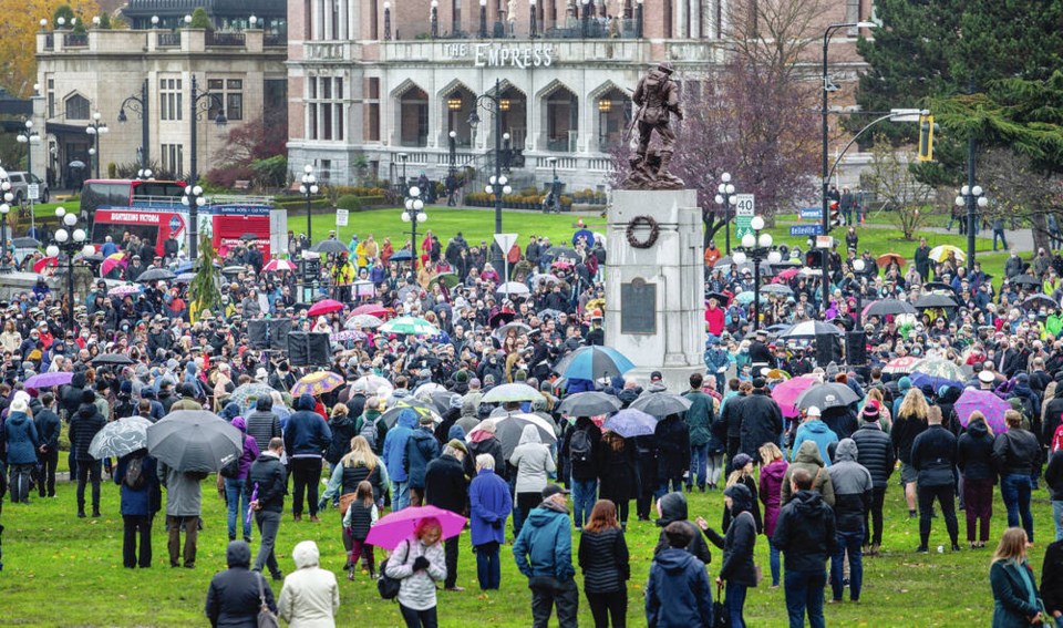 WATCH LIVE: Remembrance Day 2022 at the B.C. Legislature