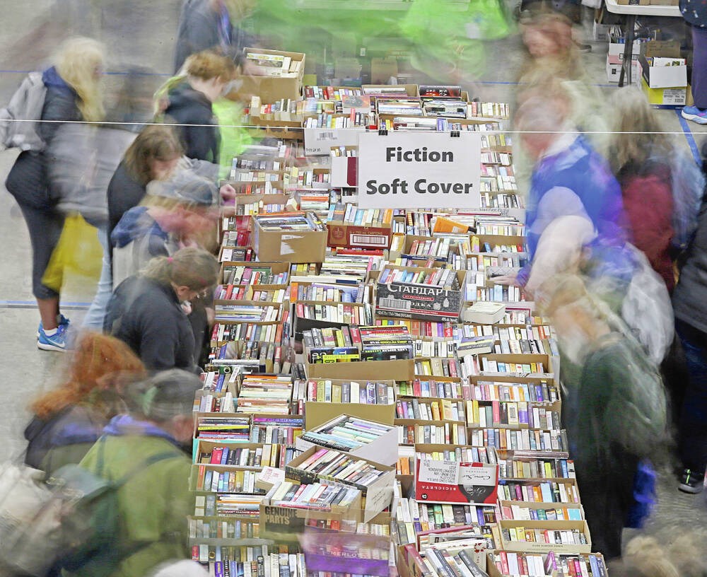 Islanders flock to Times Colonist's book sale event