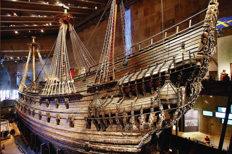 The enormous Vasa, decorated with hundreds of wooden statues, was designed to show the power of Sweden’s king. The top-heavy ship sank on its maiden voyage. DOMINIC ARIZONA BONUCCELLI 