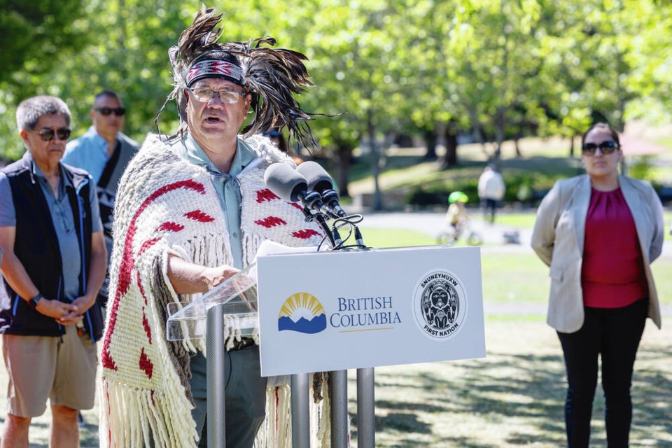 Snuneymuxw First Nation Chief Mike Wyse speaks at an announcement in Nanaimo on Monday, July 15, as 2.67 hectares of land was handed over to the First Nation under the terms of an 1854 treaty. Wyse called the land acquisition “a historic milestone” for the nation and the province. GOVERNMENT OF СƵ 