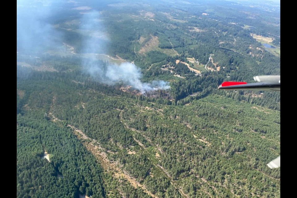 A brush fire burning south of Nanaimo on Friday, Aug. 9, 2024. saʴý WILDFIRE SERVICE