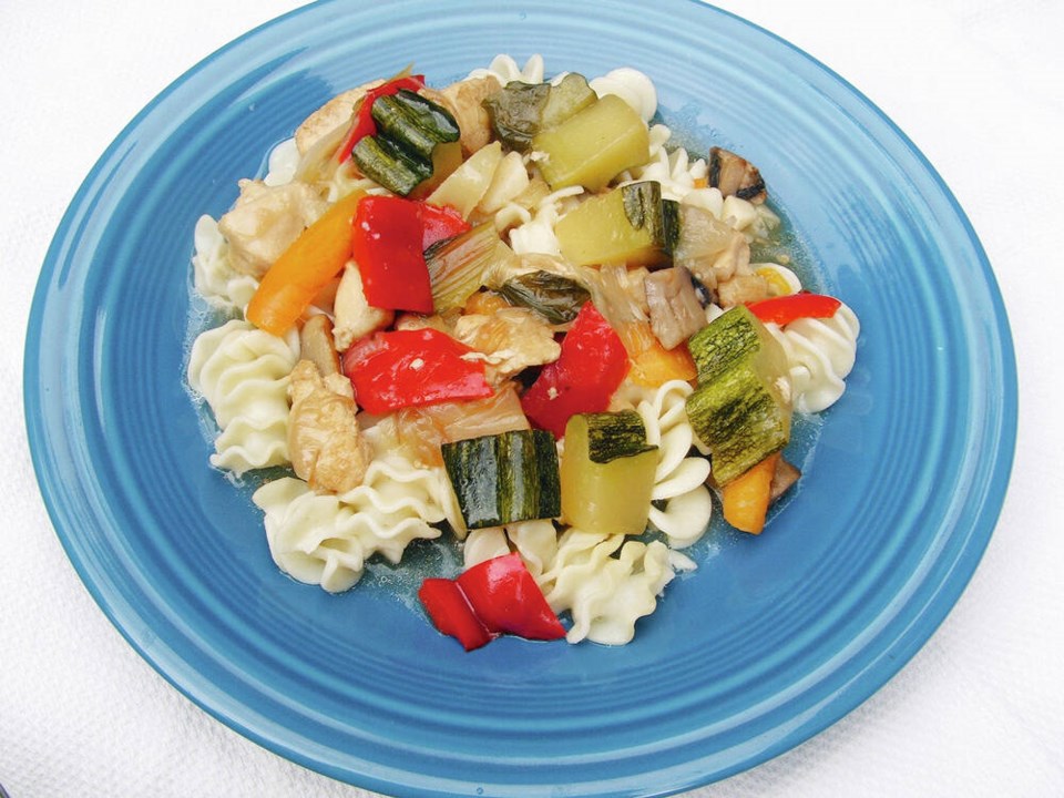 web1_stir-fry-veg-chicken-on-pasta-july-28-2024