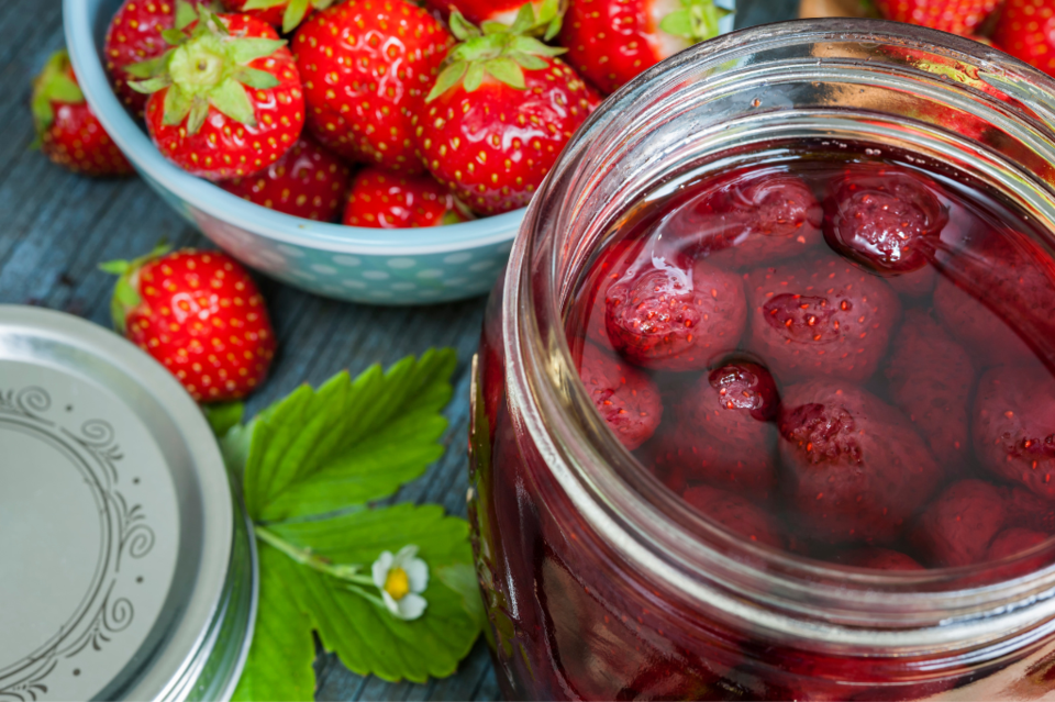 canned-strawberries