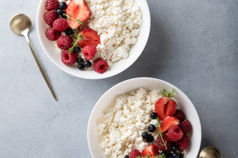 cottage-cheese-and-berries