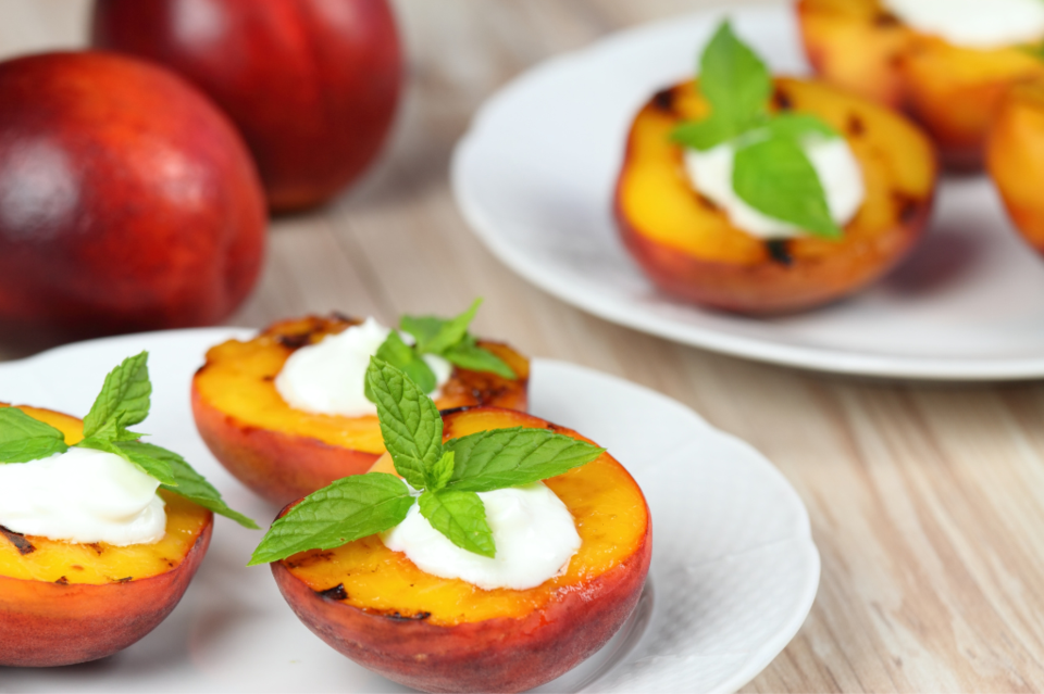 grilled-peaches-with-mascarpone