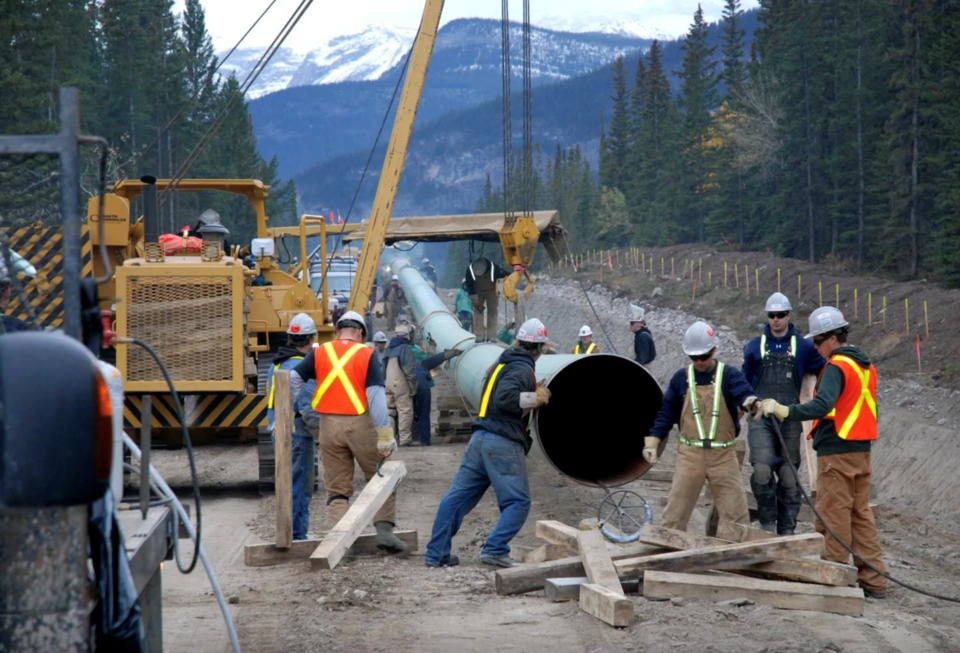 b-transmountain-pipelaying