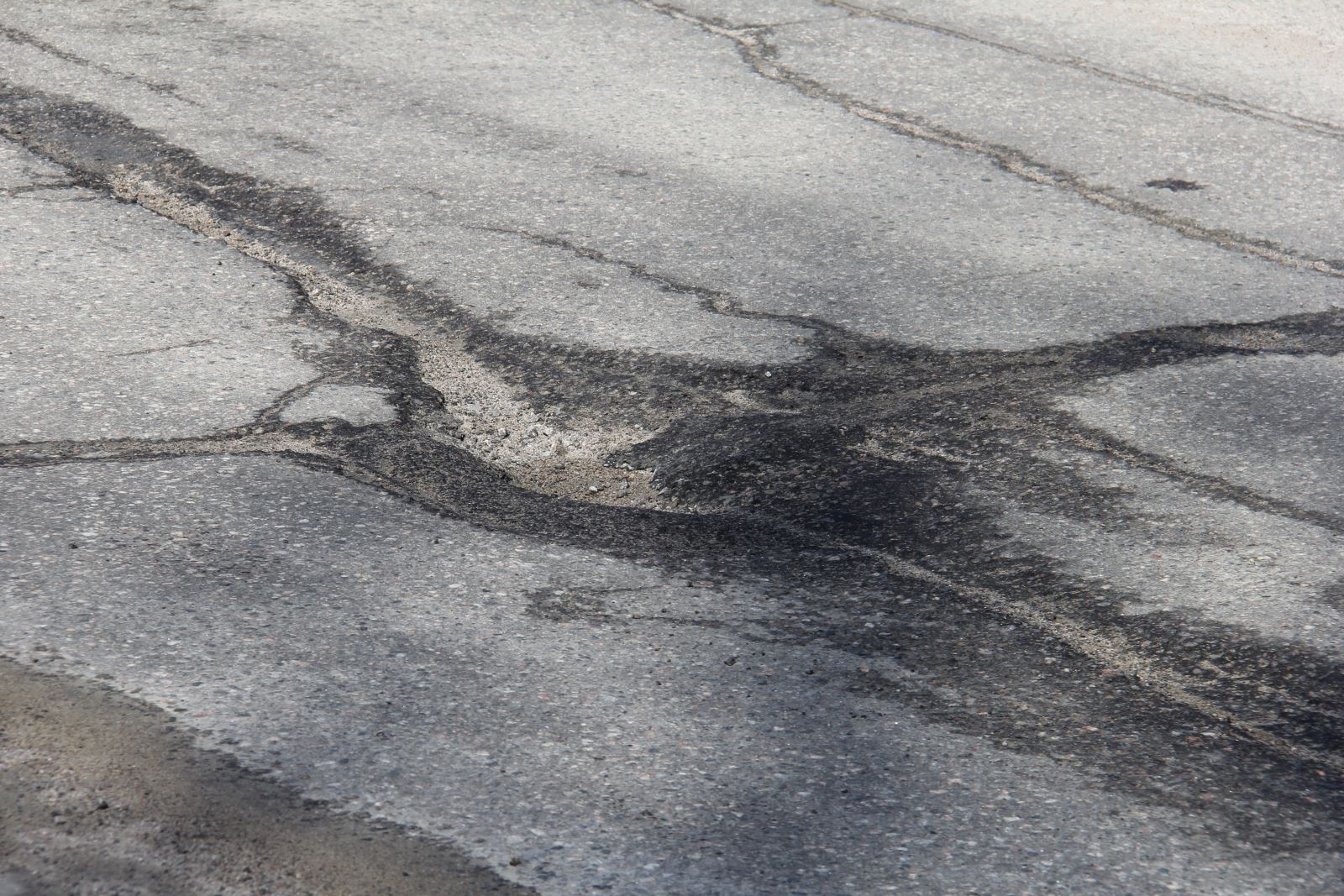 Bad asphalt is paving the way for disaster, says researcher - North Bay ...